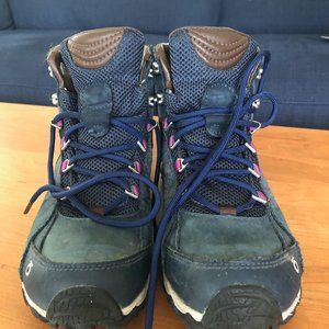Women's OBOZ hiking boots